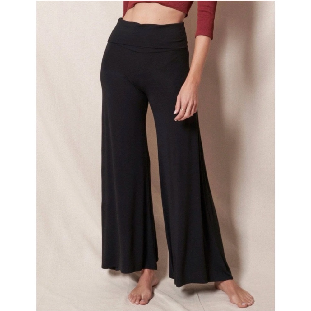 SIVANA Bamboo Flare Pants in Black